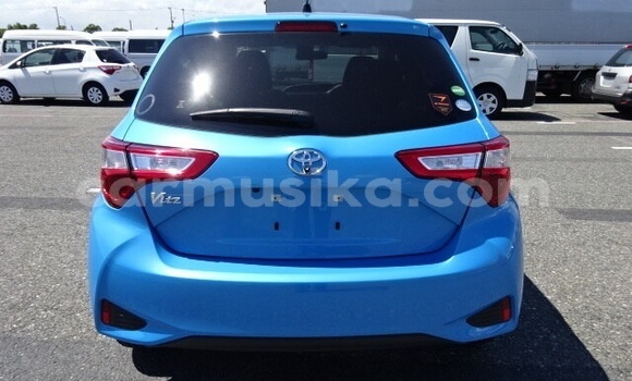 Buy Used Toyota Vitz Blue Car in Beitbridge in Matabeleland South Buy Used Toyota Vitz Blue Car in Beitbridge in Matabeleland South