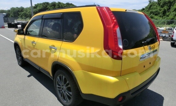 Nunua Ilio tumika Nissan X–Trail Brown Gari ndani ya Beitbridge nchini Matabeleland Kusini Nunua Ilio tumika Nissan X–Trail Brown Gari ndani ya Beitbridge nchini Matabeleland Kusini