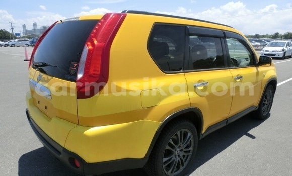 Nunua Ilio tumika Nissan X–Trail Brown Gari ndani ya Beitbridge nchini Matabeleland Kusini Nunua Ilio tumika Nissan X–Trail Brown Gari ndani ya Beitbridge nchini Matabeleland Kusini