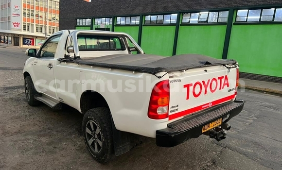 Acheter Occasion Voiture Toyota Hilux Blanc à Borrowdale, Harare Acheter Occasion Voiture Toyota Hilux Blanc à Borrowdale, Harare