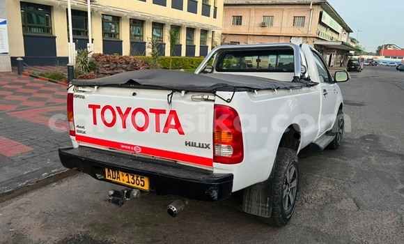 Acheter Occasion Voiture Toyota Hilux Blanc à Borrowdale, Harare Acheter Occasion Voiture Toyota Hilux Blanc à Borrowdale, Harare