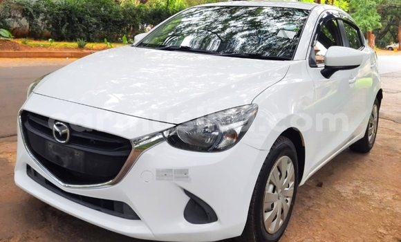 Acheter Neuf Voiture Mazda Demio Blanc à Borrowdale, Harare Acheter Neuf Voiture Mazda Demio Blanc à Borrowdale, Harare
