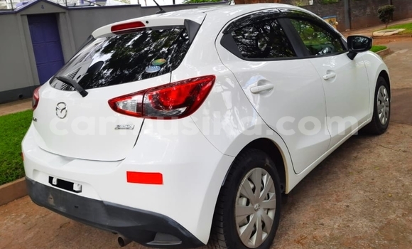 Acheter Neuf Voiture Mazda Demio Blanc à Borrowdale, Harare Acheter Neuf Voiture Mazda Demio Blanc à Borrowdale, Harare