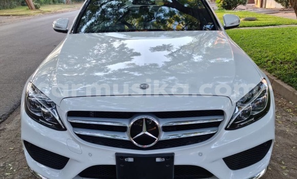 Acheter Neuf Voiture Mercedes-Benz C180 COUPE Blanc à Borrowdale, Harare