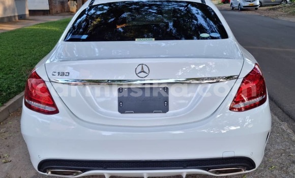 Acheter Neuf Voiture Mercedes-Benz C180 COUPE Blanc à Borrowdale, Harare Acheter Neuf Voiture Mercedes-Benz C180 COUPE Blanc à Borrowdale, Harare