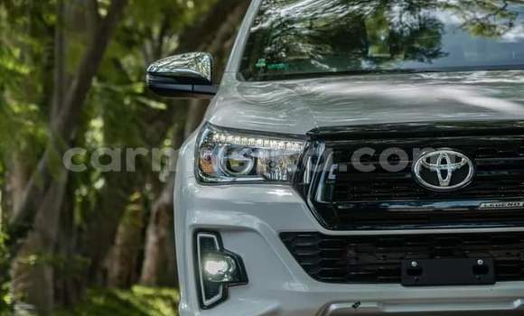 Acheter Neuf Voiture Toyota Hilux Blanc à Borrowdale, Harare Acheter Neuf Voiture Toyota Hilux Blanc à Borrowdale, Harare