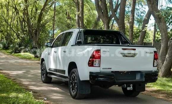 Acheter Neuf Voiture Toyota Hilux Blanc à Borrowdale, Harare Acheter Neuf Voiture Toyota Hilux Blanc à Borrowdale, Harare