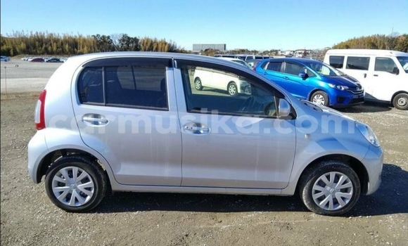 Nunua Ilio tumika Toyota Passo Fedha Gari ndani ya Beitbridge nchini Matabeleland Kusini Nunua Ilio tumika Toyota Passo Fedha Gari ndani ya Beitbridge nchini Matabeleland Kusini