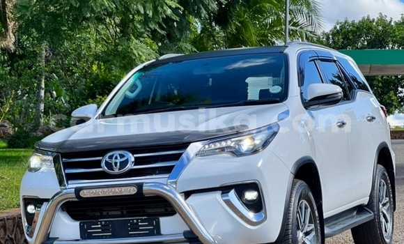 Tenga Itsva Toyota Fortuner Chena Mota in Borrowdale in Harare