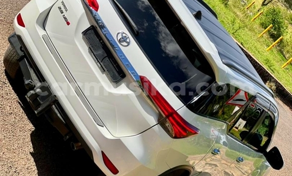 Acheter Neuf Voiture Toyota Fortuner Blanc à Borrowdale, Harare Acheter Neuf Voiture Toyota Fortuner Blanc à Borrowdale, Harare