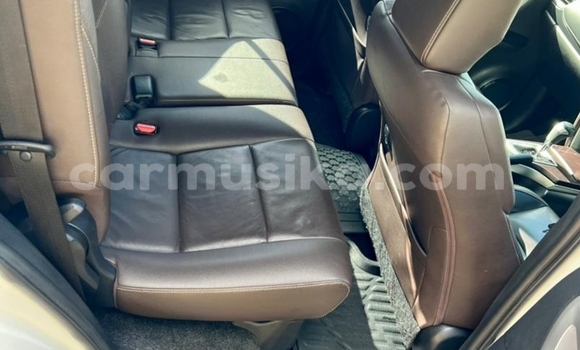 Acheter Neuf Voiture Toyota Fortuner Blanc à Borrowdale, Harare Acheter Neuf Voiture Toyota Fortuner Blanc à Borrowdale, Harare