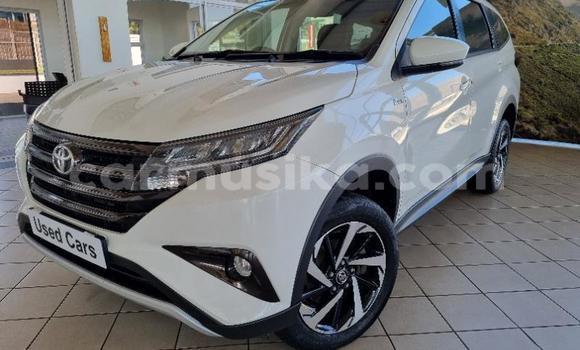 Nunua Ilio tumika Toyota Rush Nyeupe Gari ndani ya Beitbridge nchini Matabeleland Kusini