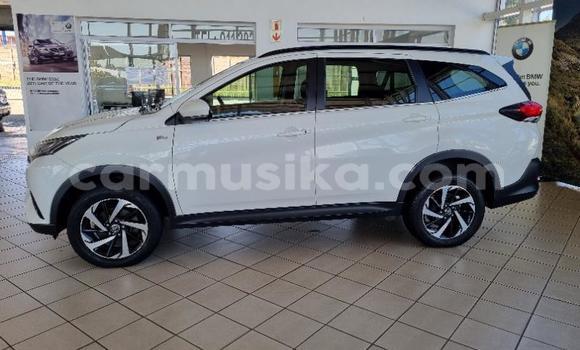 Nunua Ilio tumika Toyota Rush Nyeupe Gari ndani ya Beitbridge nchini Matabeleland Kusini Nunua Ilio tumika Toyota Rush Nyeupe Gari ndani ya Beitbridge nchini Matabeleland Kusini