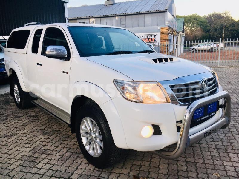 Big with watermark toyota hilux matabeleland south beitbridge 29741