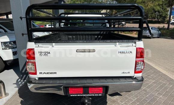 Acheter Occasion Voiture Toyota Hilux Blanc à Beitbridge, Matabeleland South Acheter Occasion Voiture Toyota Hilux Blanc à Beitbridge, Matabeleland South