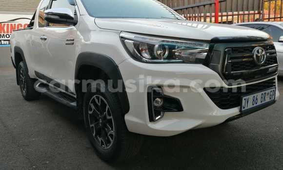 Acheter Occasion Voiture Toyota Hilux Blanc à Beitbridge, Matabeleland South Acheter Occasion Voiture Toyota Hilux Blanc à Beitbridge, Matabeleland South