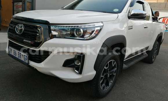 Acheter Occasion Voiture Toyota Hilux Blanc à Beitbridge, Matabeleland South Acheter Occasion Voiture Toyota Hilux Blanc à Beitbridge, Matabeleland South
