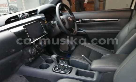 Acheter Occasion Voiture Toyota Hilux Blanc à Beitbridge, Matabeleland South Acheter Occasion Voiture Toyota Hilux Blanc à Beitbridge, Matabeleland South