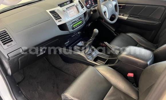 Nunua Ilio tumika Toyota Hilux Nyeupe Gari ndani ya Beitbridge nchini Matabeleland Kusini Nunua Ilio tumika Toyota Hilux Nyeupe Gari ndani ya Beitbridge nchini Matabeleland Kusini