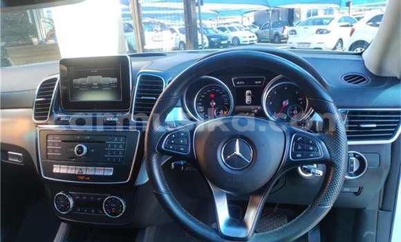 Acheter Occasion Voiture Mercedes-Benz C250 coupe Blanc à Beitbridge, Matabeleland South Acheter Occasion Voiture Mercedes-Benz C250 coupe Blanc à Beitbridge, Matabeleland South