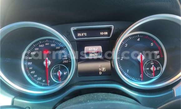 Acheter Occasion Voiture Mercedes-Benz C250 coupe Blanc à Beitbridge, Matabeleland South Acheter Occasion Voiture Mercedes-Benz C250 coupe Blanc à Beitbridge, Matabeleland South