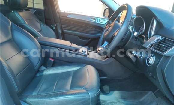 Acheter Occasion Voiture Mercedes-Benz C250 coupe Blanc à Beitbridge, Matabeleland South Acheter Occasion Voiture Mercedes-Benz C250 coupe Blanc à Beitbridge, Matabeleland South