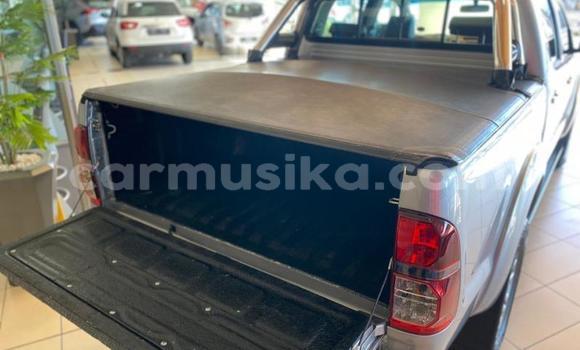 Nunua Ilio tumika Toyota Hilux Fedha Gari ndani ya Beitbridge nchini Matabeleland Kusini Nunua Ilio tumika Toyota Hilux Fedha Gari ndani ya Beitbridge nchini Matabeleland Kusini