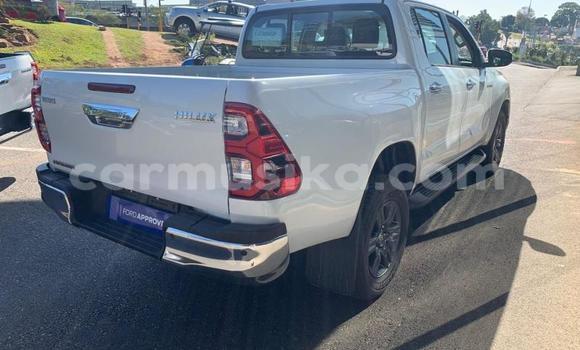 Acheter Occasion Voiture Toyota Hilux Blanc à Beitbridge, Matabeleland South Acheter Occasion Voiture Toyota Hilux Blanc à Beitbridge, Matabeleland South