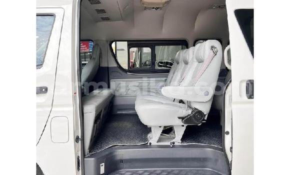 Acheter Occasion Voiture Toyota Hiace Blanc à Beitbridge, Matabeleland South Acheter Occasion Voiture Toyota Hiace Blanc à Beitbridge, Matabeleland South