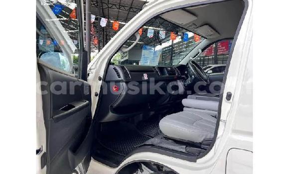 Acheter Occasion Voiture Toyota Hiace Blanc à Beitbridge, Matabeleland South Acheter Occasion Voiture Toyota Hiace Blanc à Beitbridge, Matabeleland South