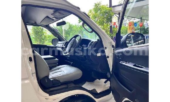 Acheter Occasion Voiture Toyota Hiace Blanc à Beitbridge, Matabeleland South Acheter Occasion Voiture Toyota Hiace Blanc à Beitbridge, Matabeleland South