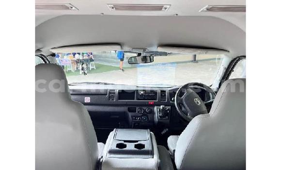 Acheter Occasion Voiture Toyota Hiace Blanc à Beitbridge, Matabeleland South Acheter Occasion Voiture Toyota Hiace Blanc à Beitbridge, Matabeleland South