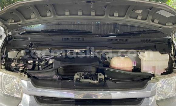 Tenga Tsaru Toyota Hiace Sirivha Mota in Beitbridge in Matabeleland South Tenga Tsaru Toyota Hiace Sirivha Mota in Beitbridge in Matabeleland South