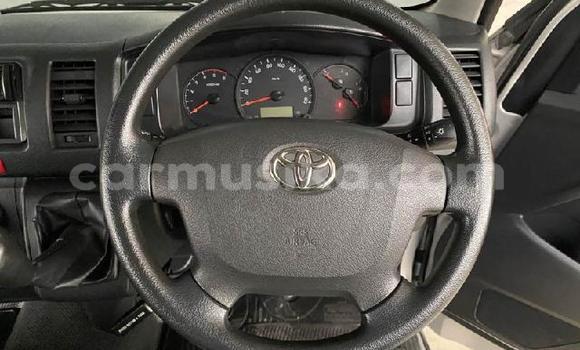 Tenga Tsaru Toyota Hiace Sirivha Mota in Beitbridge in Matabeleland South Tenga Tsaru Toyota Hiace Sirivha Mota in Beitbridge in Matabeleland South