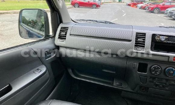 Tenga Tsaru Toyota Hiace Bhuruu Mota in Beitbridge in Matabeleland South Tenga Tsaru Toyota Hiace Bhuruu Mota in Beitbridge in Matabeleland South