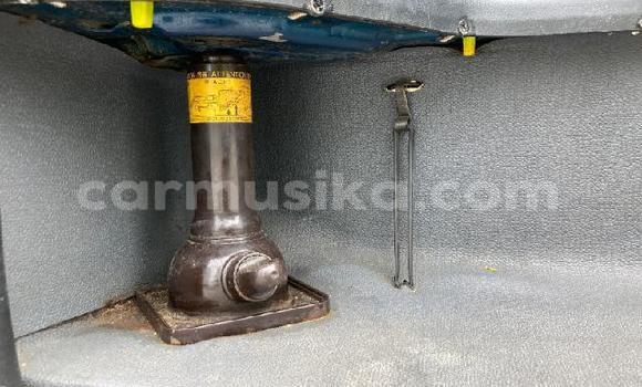 Tenga Tsaru Toyota Hiace Bhuruu Mota in Beitbridge in Matabeleland South Tenga Tsaru Toyota Hiace Bhuruu Mota in Beitbridge in Matabeleland South