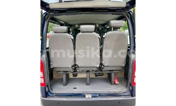 Tenga Tsaru Toyota Hiace Bhuruu Mota in Beitbridge in Matabeleland South Tenga Tsaru Toyota Hiace Bhuruu Mota in Beitbridge in Matabeleland South