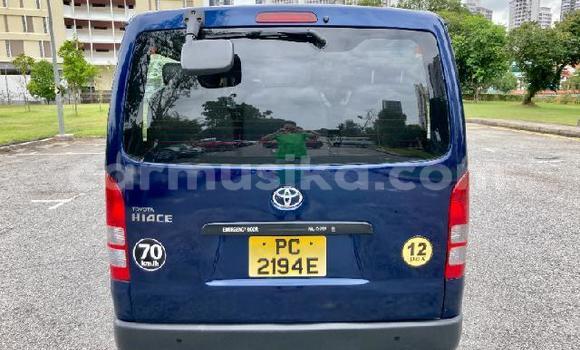 Tenga Tsaru Toyota Hiace Bhuruu Mota in Beitbridge in Matabeleland South Tenga Tsaru Toyota Hiace Bhuruu Mota in Beitbridge in Matabeleland South