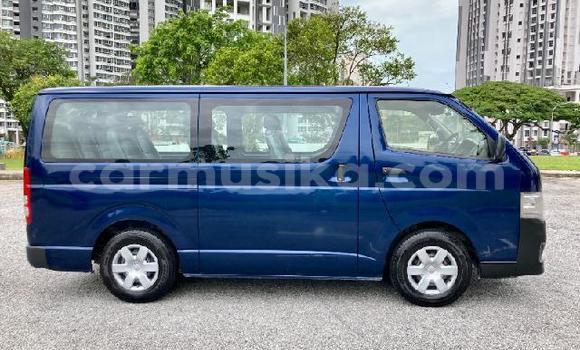 Tenga Tsaru Toyota Hiace Bhuruu Mota in Beitbridge in Matabeleland South Tenga Tsaru Toyota Hiace Bhuruu Mota in Beitbridge in Matabeleland South