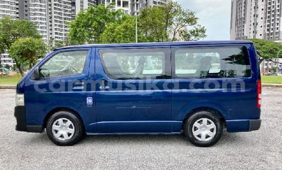 Tenga Tsaru Toyota Hiace Bhuruu Mota in Beitbridge in Matabeleland South Tenga Tsaru Toyota Hiace Bhuruu Mota in Beitbridge in Matabeleland South