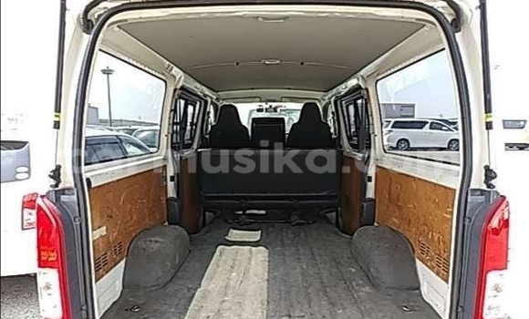 Tenga Tsaru Toyota Hiace Chena Mota in Beitbridge in Matabeleland South Tenga Tsaru Toyota Hiace Chena Mota in Beitbridge in Matabeleland South