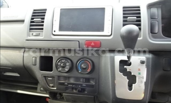 Acheter Occasion Voiture Toyota Hiace Bleu à Beitbridge, Matabeleland South Acheter Occasion Voiture Toyota Hiace Bleu à Beitbridge, Matabeleland South