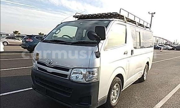 Tenga Tsaru Toyota Hiace Sirivha Mota in Beitbridge in Matabeleland South Tenga Tsaru Toyota Hiace Sirivha Mota in Beitbridge in Matabeleland South