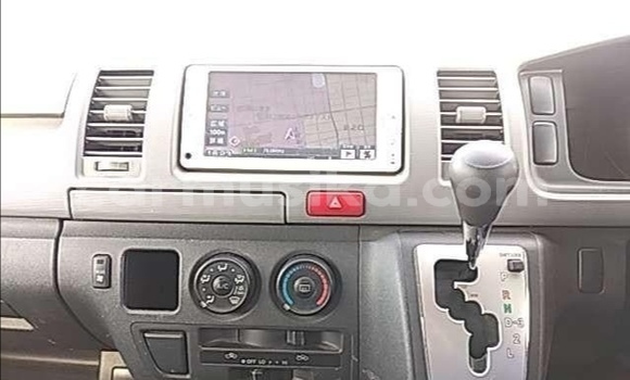 Tenga Tsaru Toyota Hiace Sirivha Mota in Beitbridge in Matabeleland South Tenga Tsaru Toyota Hiace Sirivha Mota in Beitbridge in Matabeleland South