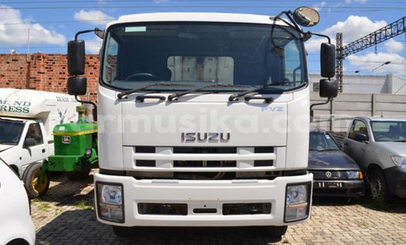 Buy Used Isuzu Trooper White Car in Harare in Harare Buy Used Isuzu Trooper White Car in Harare in Harare