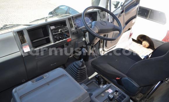 Buy Used Isuzu Trooper White Car in Harare in Harare Buy Used Isuzu Trooper White Car in Harare in Harare