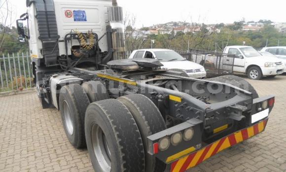 Buy Used Volvo F4 White Truck in Harare in Harare Buy Used Volvo F4 White Truck in Harare in Harare