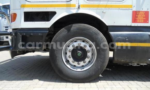 Acheter Occasion Utilitaire International 7600i Blanc à Harare, Harare Acheter Occasion Utilitaire International 7600i Blanc à Harare, Harare