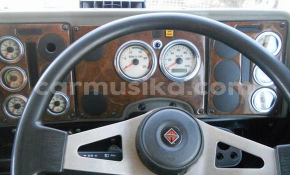 Acheter Occasion Utilitaire International 7600i Blanc à Harare, Harare Acheter Occasion Utilitaire International 7600i Blanc à Harare, Harare