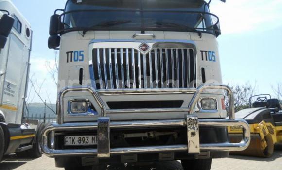 Acheter Occasion Utilitaire International 7600i Blanc à Harare, Harare Acheter Occasion Utilitaire International 7600i Blanc à Harare, Harare